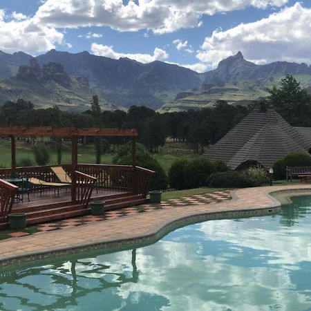 Fairways Holiday Accommodation Drakensberg Garden Exterior photo